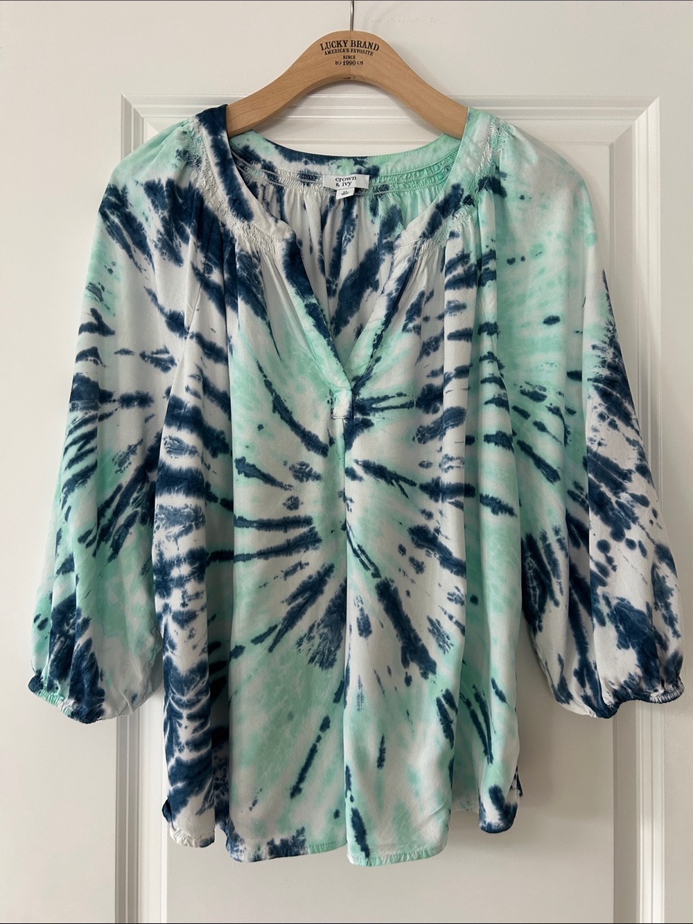 Crown & Ivy Tie-Dye Blouse Sz XL w MEASUREMENTS Blue Aqua White